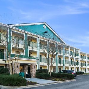Hometowne Studios By Red Roof Raleigh - Durham